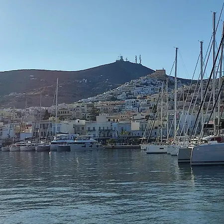 Apartment Plakourakia Finikas (Syros)