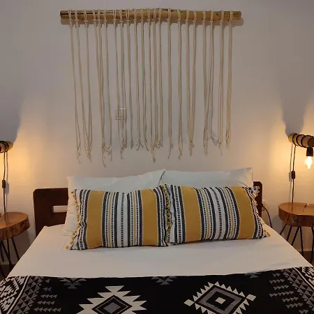 Apartment Plakourakia Finikas (Syros)