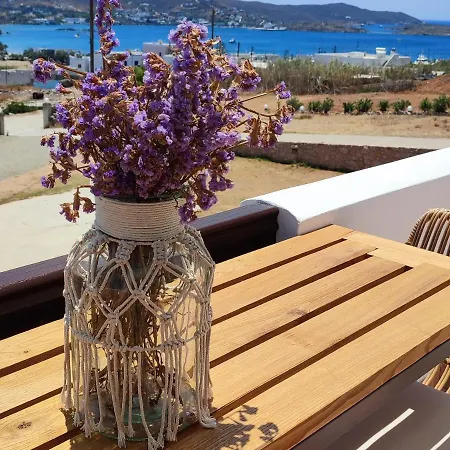 Apartment Plakourakia Finikas (Syros)