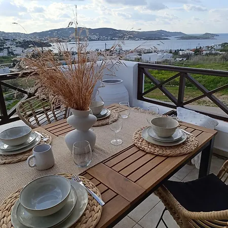 Apartment Plakourakia Finikas (Syros)