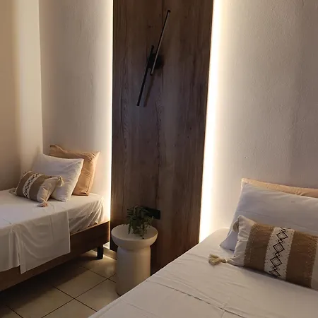 Plakourakia * Finikas (Syros)