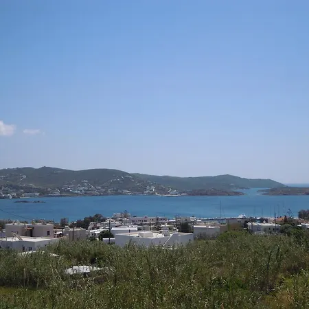 Apartment Plakourakia Finikas (Syros)